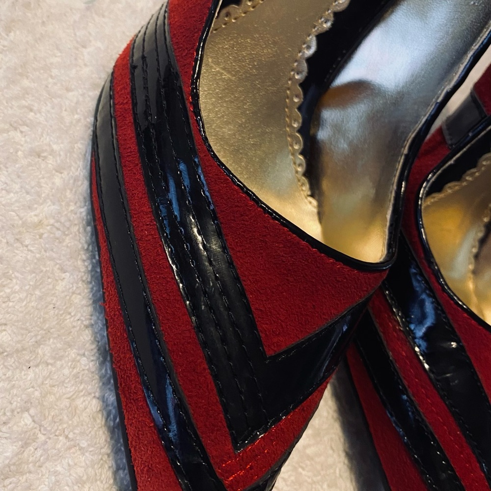 Almost Brand New Vintage Heels By LUICHINY - Heel Height Is 4 Inches - box 31 - Picture 5 of 8